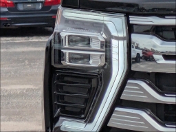 Chevrolet Silverado 2500HD High Country 4WD Crew Cab 159" 2026