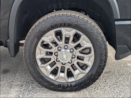 Chevrolet Silverado 2500HD High Country 4WD Crew Cab 159" 2026