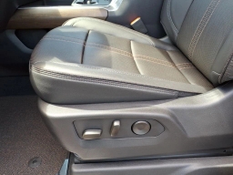 Chevrolet Silverado 2500HD High Country 4WD Crew Cab 159" 2026