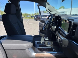 Chevrolet Silverado 1500 LT 4WD Crew Cab 157" 2026
