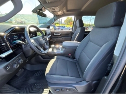 Chevrolet Silverado 1500 LT 4WD Crew Cab 157" 2026