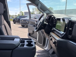 Chevrolet Silverado 1500 LT 4WD Crew Cab 147" 2026