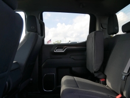 Chevrolet Silverado 1500 LT 4WD Crew Cab 147" 2026
