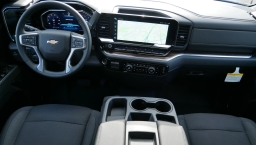 Chevrolet Silverado 1500 LT 4WD Crew Cab 147" 2026