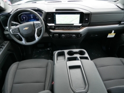 Chevrolet Silverado 1500 LT 4WD Crew Cab 147" 2026