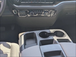 Chevrolet Silverado 1500 LT 4WD Crew Cab 147" 2026