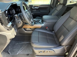 Chevrolet Silverado 1500 High Country 4WD Crew Cab 147" 2026