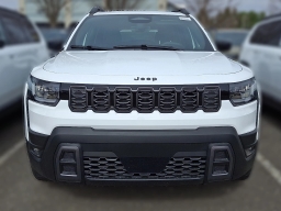 Jeep Cherokee Laredo 4x4 2026