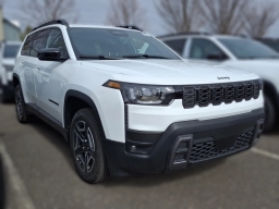 Jeep Cherokee Laredo 4x4 2026