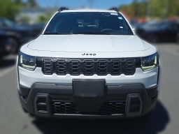 Jeep Cherokee Laredo 4x4 2026
