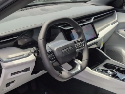 Jeep Cherokee Laredo 4x4 2026