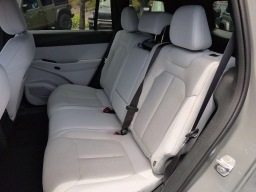 Jeep Cherokee Laredo 4x4 2026