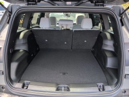 Jeep Cherokee Laredo 4x4 2026