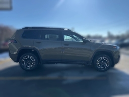 Jeep Cherokee Laredo 4x4 2026