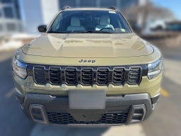 Jeep Cherokee Laredo 4x4 2026