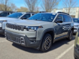 Jeep Cherokee Laredo 4x4 2026