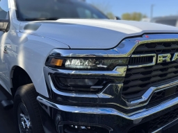 Ram 2500 Tradesman 4x4 Crew Cab 6'4" Box 2025