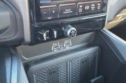 Ram 2500 Laramie 4x4 Crew Cab 6'4" Box 2026