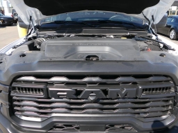 Ram 2500 Tradesman 4x4 Crew Cab 8' Box 2025