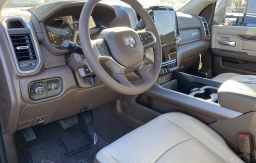 Ram 2500 Laramie 4x4 Crew Cab 8' Box 2026