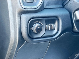 Ram 2500 Laramie 4x4 Mega Cab 6'4" Box 2026