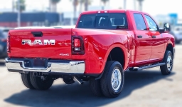 Ram 3500 Tradesman 4x4 Crew Cab 8' Box 2026