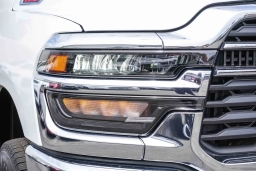 Ram 3500 Tradesman 4x4 Crew Cab 8' Box 2026