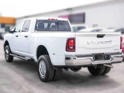 Ram 3500 Tradesman 4x4 Crew Cab 8' Box 2026