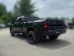 Ram 3500 Tradesman 4x4 Crew Cab 8' Box 2026