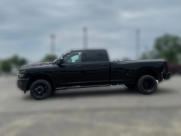 Ram 3500 Tradesman 4x4 Crew Cab 8' Box 2026