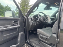 Ram 3500 Tradesman 4x4 Crew Cab 8' Box 2026