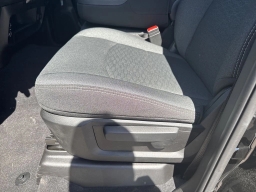 Ram 3500 Tradesman 4x4 Crew Cab 8' Box 2026