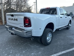 Ram 3500 Tradesman 4x4 Crew Cab 8' Box 2026