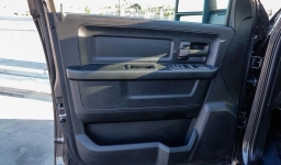 Ram 3500 Tradesman 4x4 Crew Cab 8' Box 2026