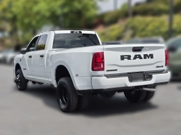 Ram 3500 Big Horn 4x4 Crew Cab 8' Box 2026