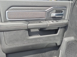 Ram 3500 Big Horn 4x4 Crew Cab 8' Box 2026