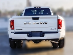 Ram 3500 Big Horn 4x4 Crew Cab 8' Box 2026