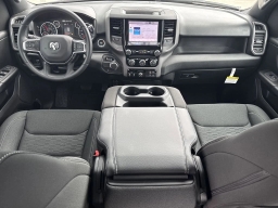 Ram 1500 Express 4x2 Crew Cab 5'7" Box 2026