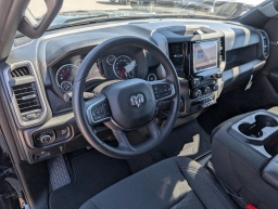 Ram 1500 Express 4x2 Crew Cab 5'7" Box 2026
