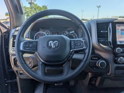 Ram 1500 Express 4x2 Crew Cab 5'7" Box 2026
