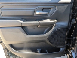 Ram 1500 Express 4x2 Crew Cab 5'7" Box 2026