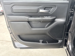 Ram 1500 Express 4x2 Crew Cab 5'7" Box 2026