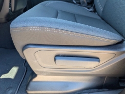 Ram 1500 Express 4x2 Crew Cab 5'7" Box 2026