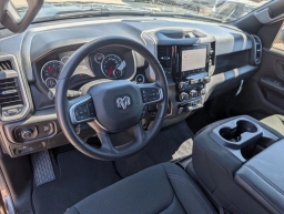 Ram 1500 Express 4x2 Crew Cab 5'7" Box 2026