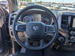 Ram 1500 Express 4x2 Crew Cab 5'7" Box 2026