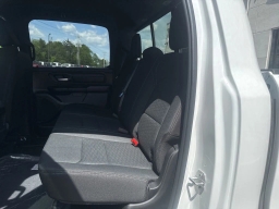 Ram 1500 Express 4x4 Crew Cab 5'7" Box 2026