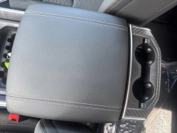 Ram 1500 Express 4x4 Crew Cab 5'7" Box 2026