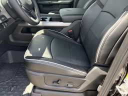 Ram 2500 Laramie 4x4 Crew Cab 6'4" Box 2026