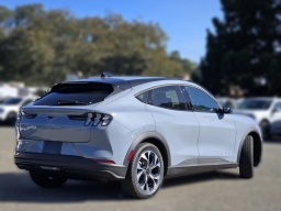 Ford Mustang Mach-E Select RWD 2026