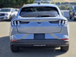 Ford Mustang Mach-E Select RWD 2026